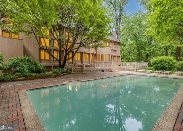 Property at 2415 Velvet Ridge Dr, Owings Mills, MD 21117, 5 beds, 4 baths