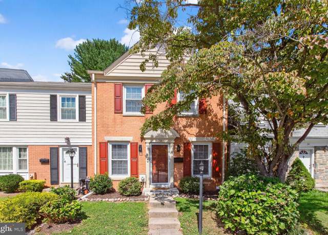 Property at 32 Fenceline Dr, Gaithersburg, MD 20878, 3 beds, 3 baths