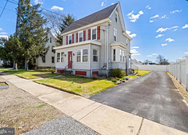 Property at 319 Crown Point Rd, West Deptford, NJ 08086, 3 beds, 2 baths