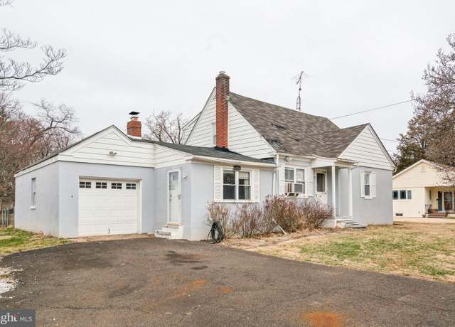Property at 6126 Hulmeville Rd, Bensalem, PA 19020, 4 beds, 2 baths