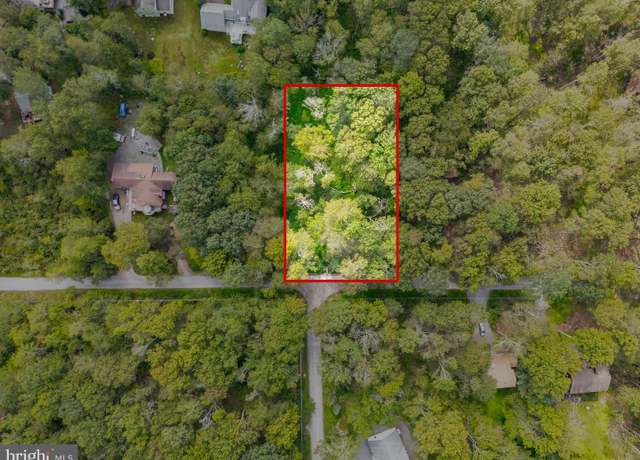 Property at 804 Evergreen Dr, Pocono Lake, PA 18347
