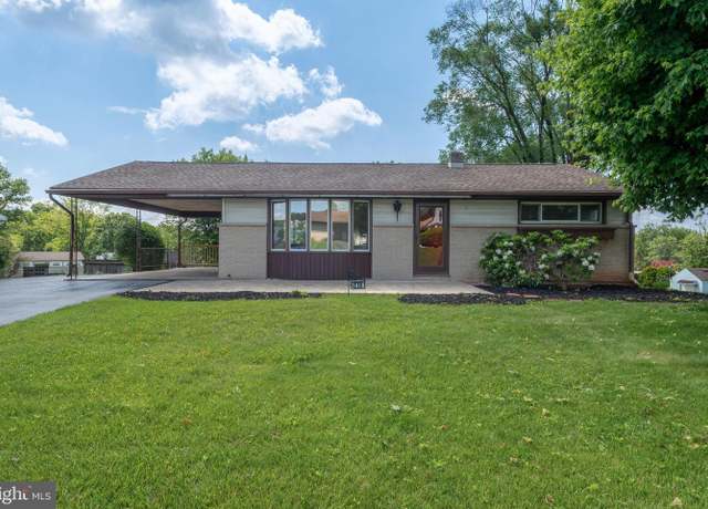 Property at 2418 Berkshire Ln, Dover, PA 17315, 3 beds, 2 baths