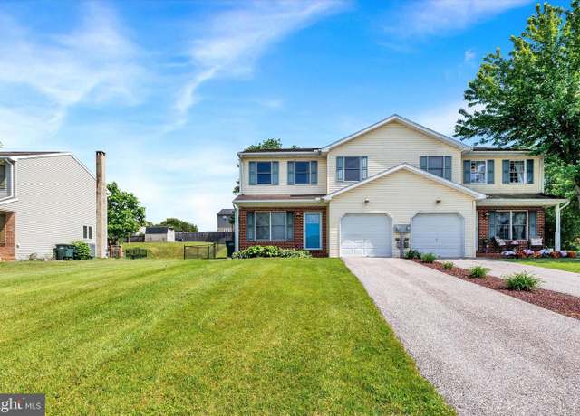 Property at 1940 Aldon Dr, Dover, PA 17315, 2 beds, 2.5 baths
