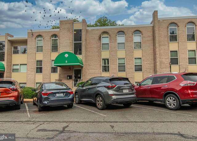 Property at 5 Canterbury Sq #201, Alexandria, VA 22304, 1 bed, 1 bath