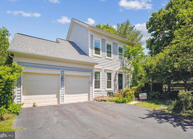 Property at 12200 Lanark Ct, Bristow, VA 20136, 3 beds, 3.5 baths