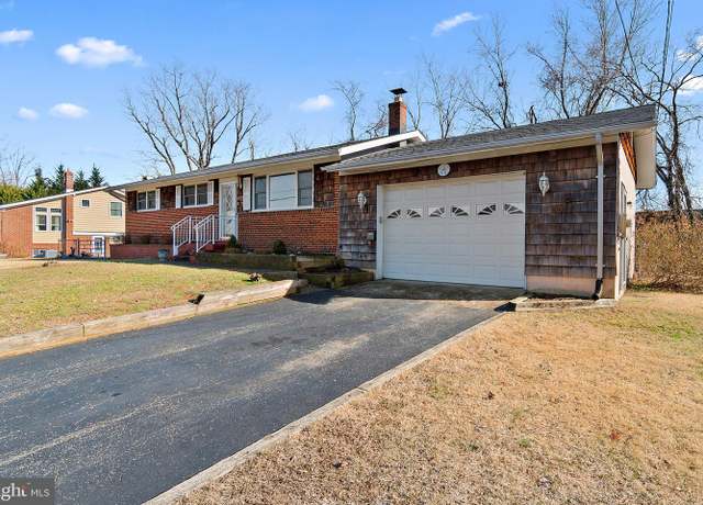 Property at 114 2nd St, Annapolis, MD 21401, 3 beds, 2 baths