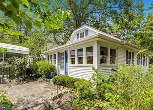 Property at 700 Hollywood Ave, Silver Spring, MD 20904, 4 beds, 2 baths