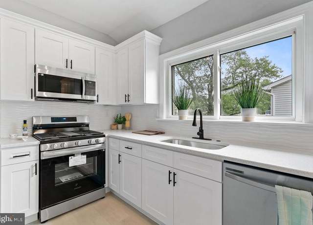 Property at 8247 River Rd, Pennsauken, NJ 08110, 3 beds, 2 baths