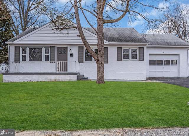 Property at 14 Centre Ave, West Deptford, NJ 08086, 2 beds, 1 bath