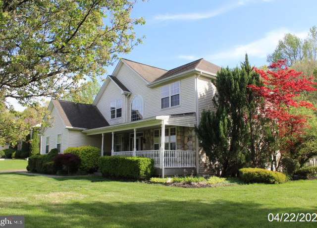 Property at 11 Natalie Dr, Woolwich Twp, NJ 08085, 4 beds, 2.5 baths