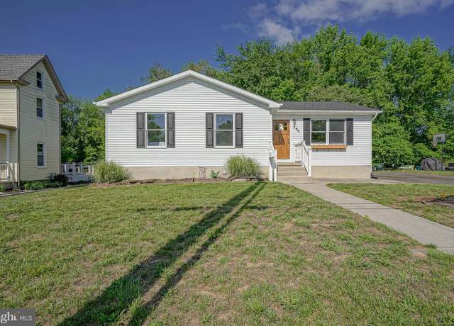 Property at 360 N Broad St, Clayton, NJ 08312, 4 beds, 3 baths