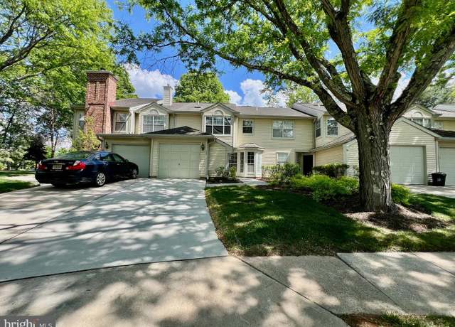 Property at 17 Dorset Ct, Princeton, NJ 08540, 3 beds, 2.5 baths