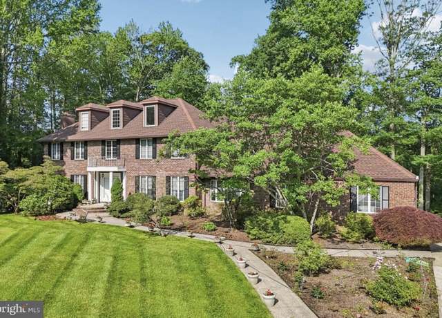 Property at 7 Hidden Springs Ln, East Windsor, NJ 08520, 5 beds, 4 baths