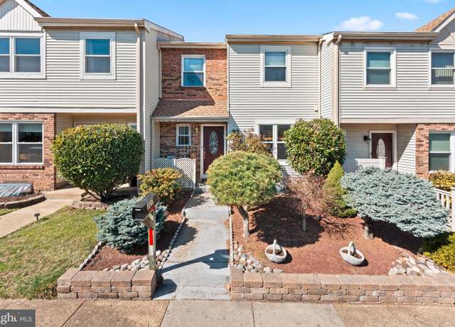 Property at 327 Wayne Ct, Holland, PA 18966, 3 beds, 2.5 baths