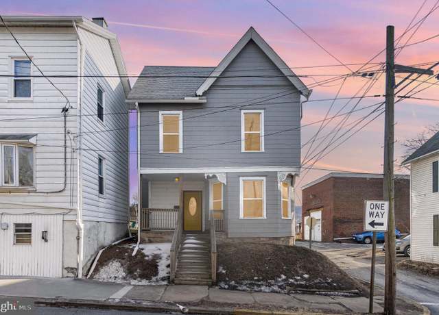 Property at 226 Moore St, Millersburg, PA 17061, 3 beds, 1.5 baths