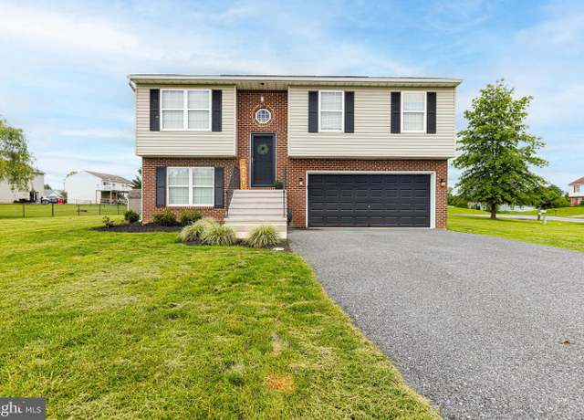 Property at 15245 Wedgewood Dr, Greencastle, PA 17225, 4 beds, 3 baths