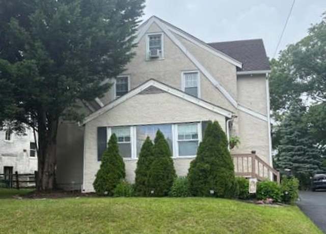 Property at 1086 Edge Hill Rd, Abington, PA 19001, 4 beds, 1.5 baths