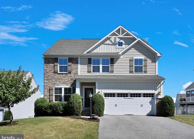 Property at 638 W Ore St, Seven Valleys, PA 17360, 5 beds, 3.5 baths