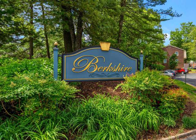 Property at 5828 Wyomissing Ct, Alexandria, VA 22303, 3 beds, 3 baths