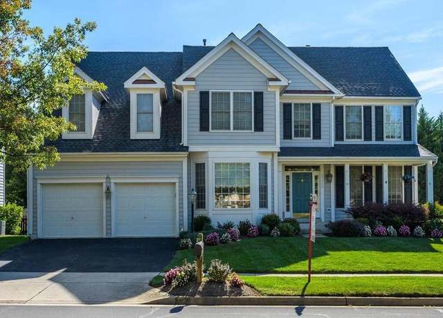 Property at 25868 Flintonbridge Dr, Chantilly, VA 20152, 5 beds, 3.5 baths