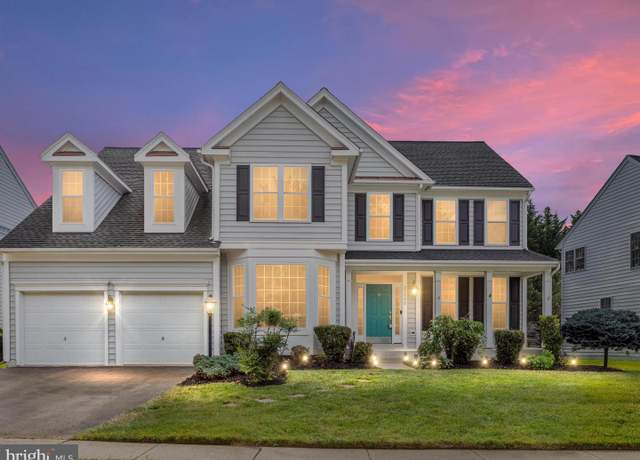 Property at 25868 Flintonbridge Dr, Chantilly, VA 20152, 5 beds, 3.5 baths