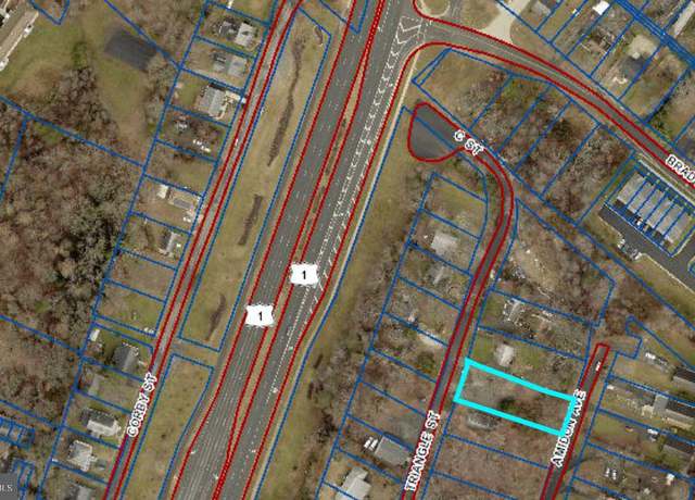 Property at 18511 Triangle St, Triangle, VA 22172
