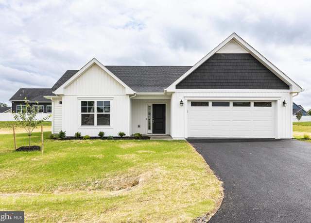 Property at 660 Barrel Race Rd, Martinsburg, WV 25404, 3 beds, 2 baths