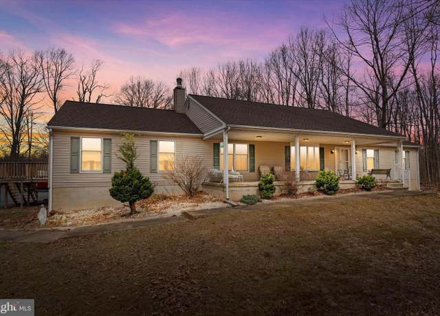Property at 174 Pine Tree Rd, Townsend, DE 19734, 4 beds, 4 baths