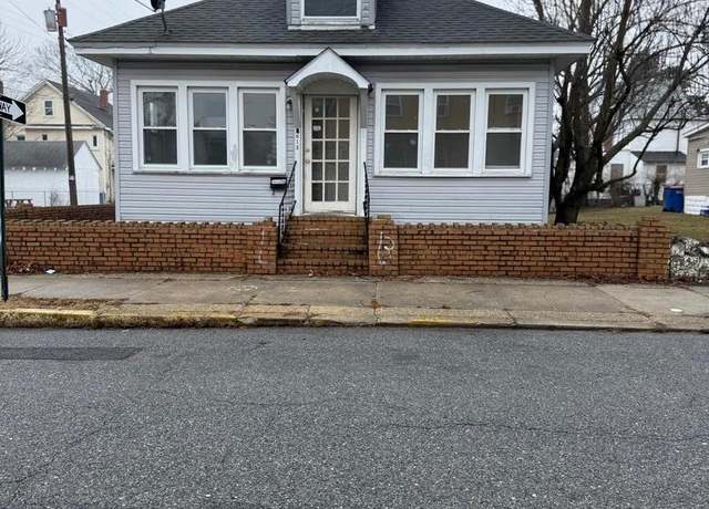 Property at 618 Dock St, Millville, NJ 08332, 3 beds, 1 bath