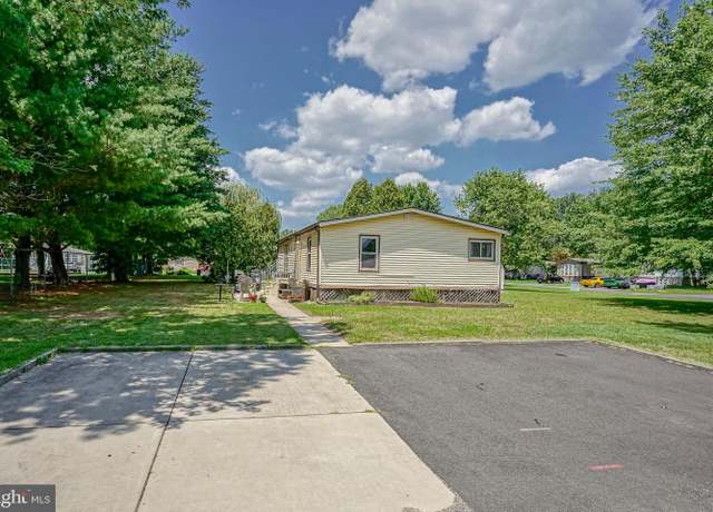 Property at 201 Eisenhower Ave, Williamstown, NJ 08094, 2 beds, 2 baths