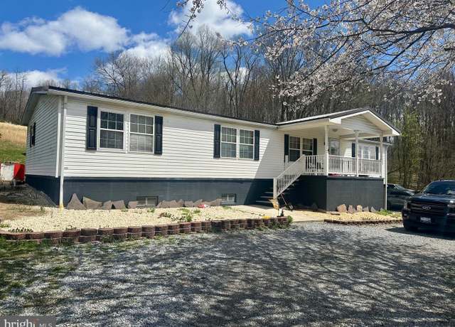 Property at 152 Brook Ln, Hyndman, PA 15545, 3 beds, 2 baths