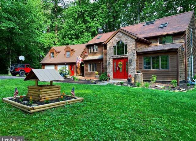 Property at 281 Woodland Dr, Downingtown, PA 19335, 5 beds, 3.5 baths