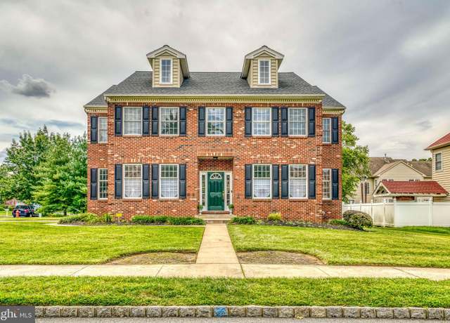 Property at 9902 Player Dr, Philadelphia, PA 19115, 4 beds, 2.5 baths