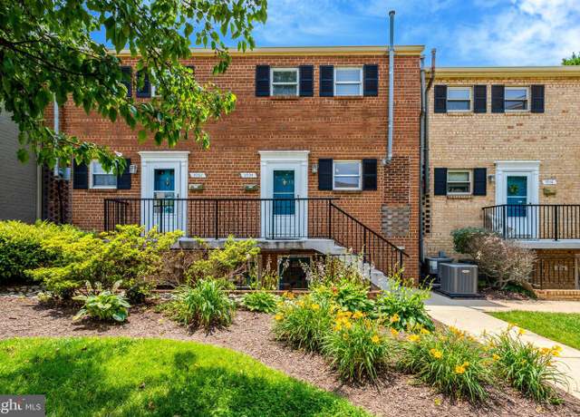 Property at 5934 Mayflower Ct, Alexandria, VA 22312, 2 beds, 1.5 baths