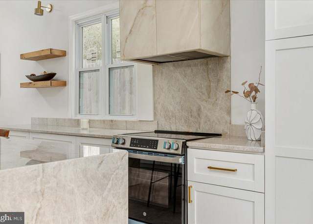 Property at 101 Delaware Trl, Winchester, VA 22602, 3 beds, 2 baths