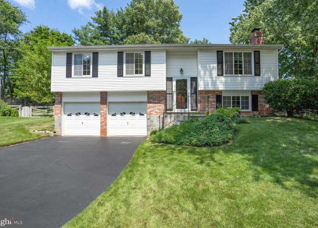 Property at 12793 Bradwell Rd, Herndon, VA 20171, 3 beds, 2.5 baths
