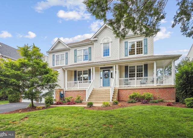 Property at 831 Macalister Dr SE, Leesburg, VA 20175, 4 beds, 2.5 baths