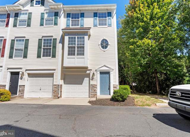 Property at 43740 Clear Lake Sq, Ashburn, VA 20147, 3 beds, 3.5 baths