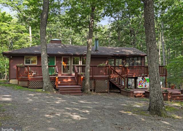 Property at 127 Mild Winter Rd, Hedgesville, WV 25427, 3 beds, 2 baths