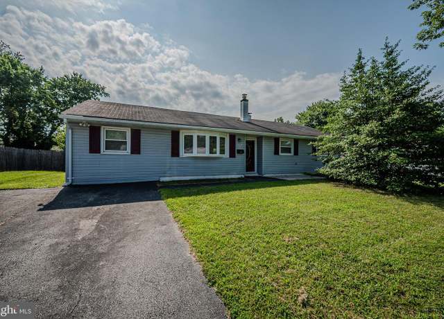 Property at 117 Flintlock Rd, Newark, DE 19713, 4 beds, 1 bath
