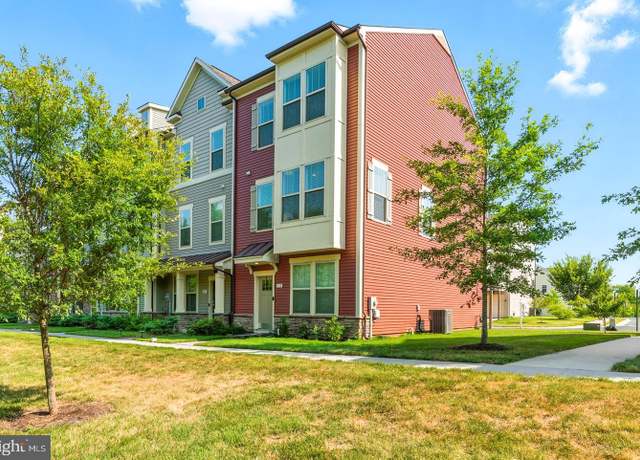 Property at 831 Badger Ave, Frederick, MD 21702, 3 beds, 3.5 baths