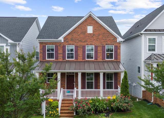 Property at 135 Limpkin Ave, Clarksburg, MD 20871, 5 beds, 3.5 baths