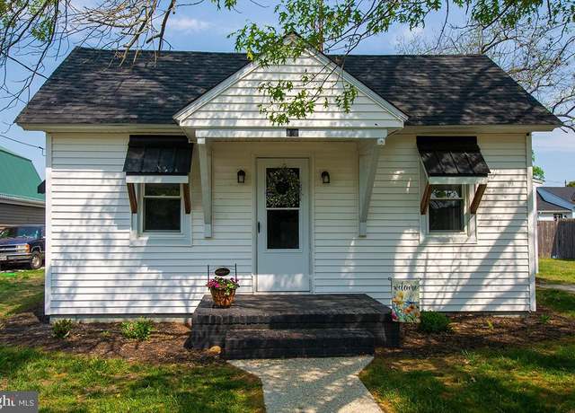 Property at 304 Church St, Sharptown, MD 21861, 3 beds, 1 bath