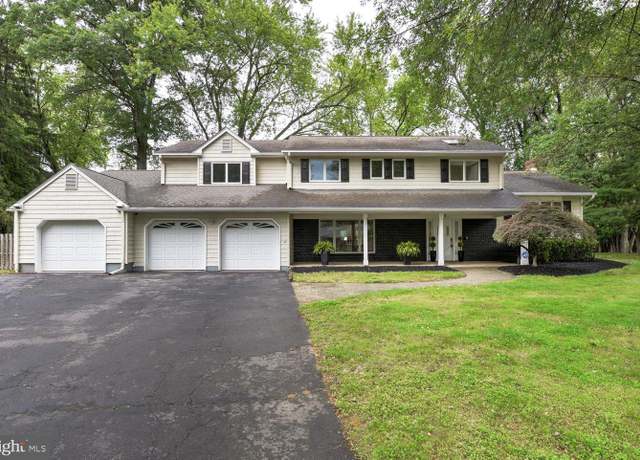 Property at 22 Slayback Dr, Princeton Junction, NJ 08550, 5 beds, 4 baths