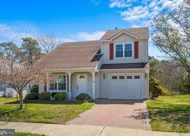 Property at 32 Pine Oak Blvd, Barnegat, NJ 08005, 2 beds, 2.5 baths