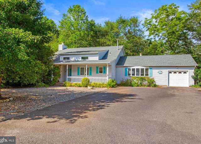 Property at 33 Shoveler Ln, Manahawkin, NJ 08050, 3 beds, 2.5 baths