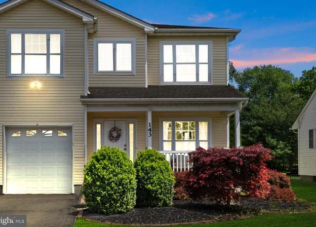 Property at 143 Oak St, Bridgewater, NJ 08807, 4 beds, 3.5 baths