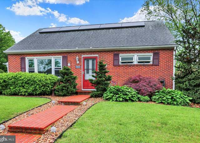 Property at 912 Belair Ave, Reading, PA 19607, 4 beds, 2 baths