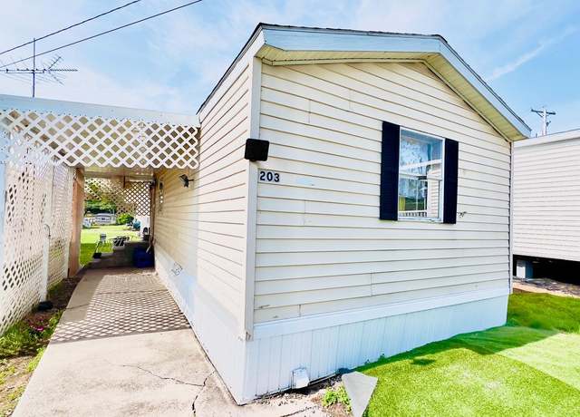 Property at 203 Bordic Rd, Reading, PA 19606, 2 beds, 1 bath