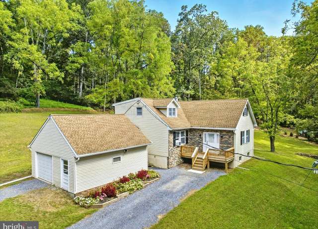 Property at 58 Orchard Rd, Fleetwood, PA 19522, 5 beds, 3 baths